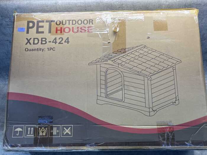 Pet outdoor house