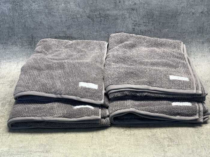 Four Sheridan bath towels