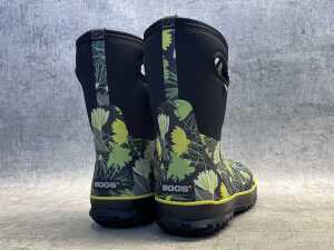 Bogs Classic Mid Tulip boots size US 10 Women's - 4