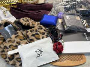 Group of Women's accessories - 5
