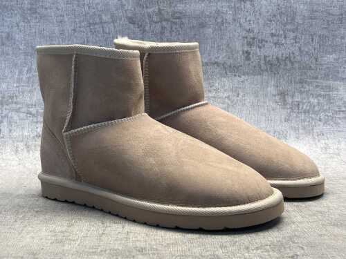 Pure Aussie Ugg boots size 12 Women's