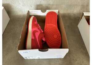 Nike Air Jordan 1 Low SE 'Pink Blast', Women's US 6* - 5