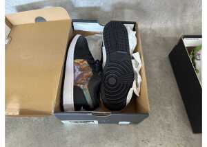 Nike Air Jordan 1 Low 'Hologram', Kids US 6Y - 5