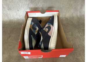 Nike Dunk Low SE 'Graffiti Navy', Kids US 5Y* - 5