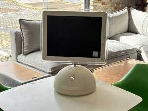 Apple iMac G4 All in one desktop computer