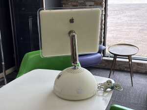 Apple iMac G4 All in one desktop computer - 2