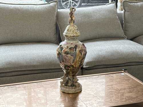 12 · Capodimonte hand painted ceramic urn