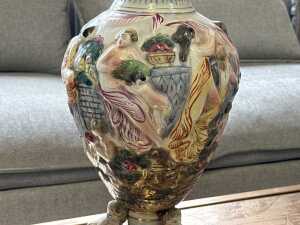 Capodimonte hand painted ceramic urn - 3
