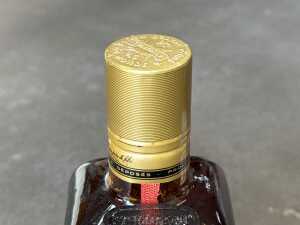 Two spirits bottles including Cointreau - 3