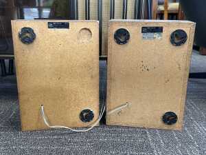Pair of Bang and Olufsen Beovox 901 speakers - 2