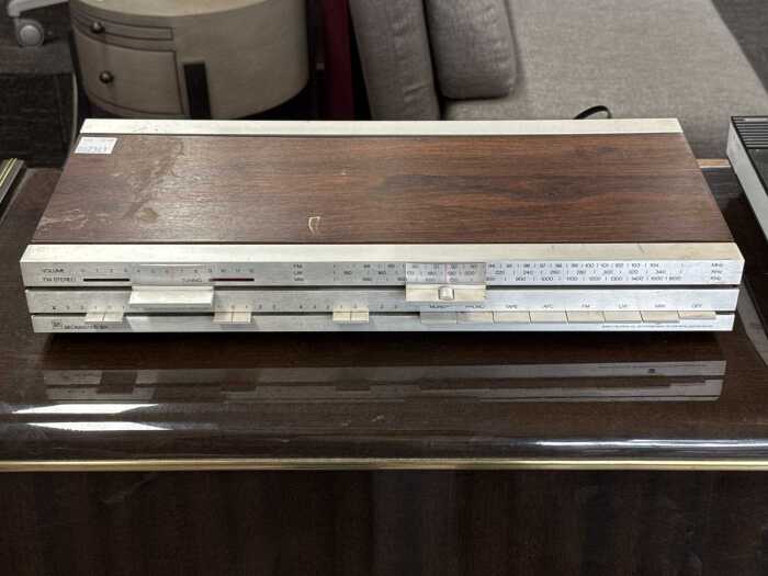 Bang and Olufsen Beomaster 901 stereo receiver