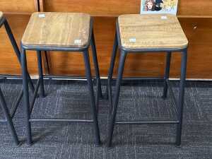 Set of four industrial-style low stools - 2