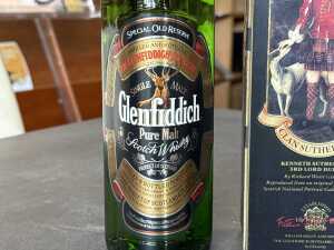 Glenfiddich Clan Sutherland pure malt Scotch whisky in presentation tin - 2