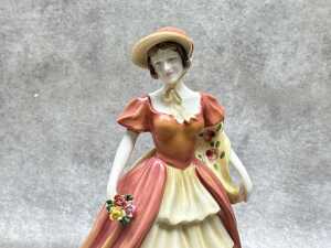 Royal Doulton Prestige Figure of the Year 2008, 'Lady Victoria May' in original box - 2