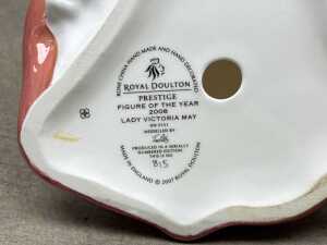 Royal Doulton Prestige Figure of the Year 2008, 'Lady Victoria May' in original box - 4