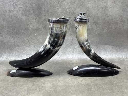 Vintage decorative horn ashtray and lighter set