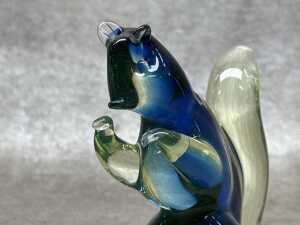 Uranium art glass squirrel figure - 4