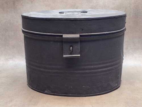 Vintage metal hat box with front locking clasp