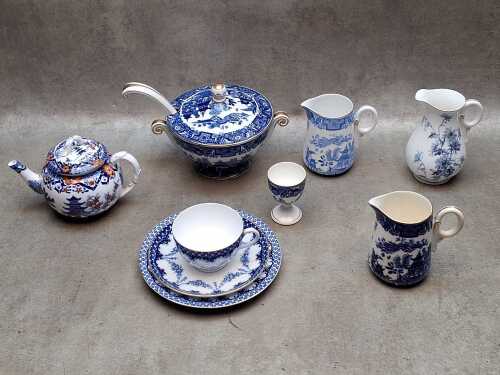 Mostly blue and white Royal Worcester porcelain, including antique