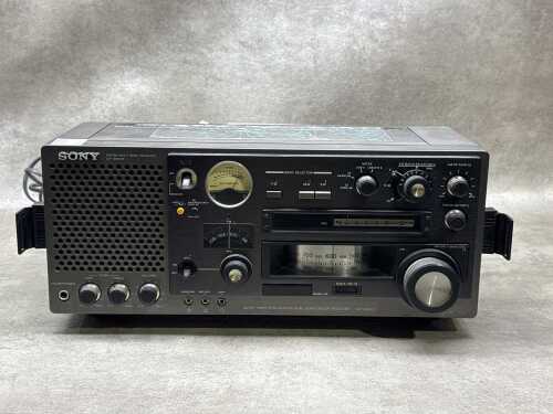 Vintage Sony multiband radio receiver model ICF-6800W