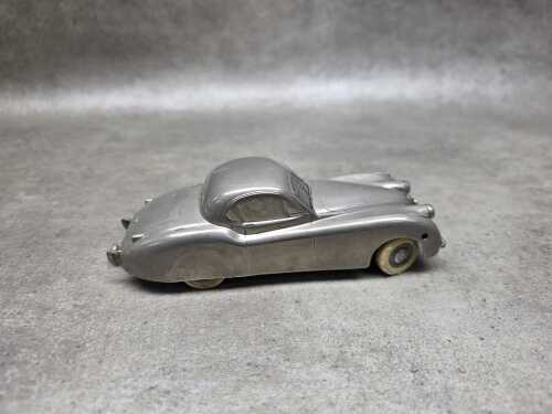 Pramata Kolner die-cast clockwork model Jaguar XK 120