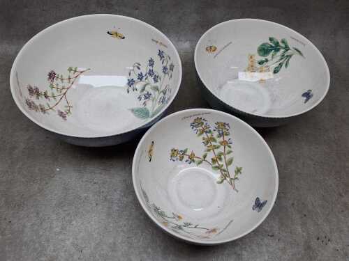 Three Wedgwood 'Sarah's Garden porcelain mixing bowls