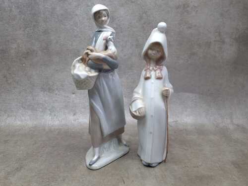 Two LLadro porcelain figures