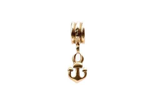 A custom made Pandora charm in 14 carat yellow gold