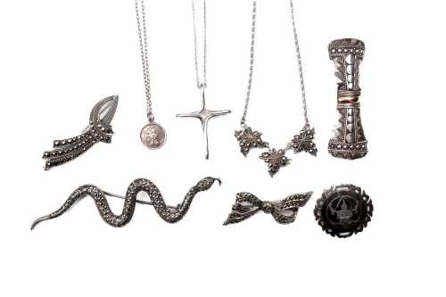 Collection of vintage jewellery in sterling silver