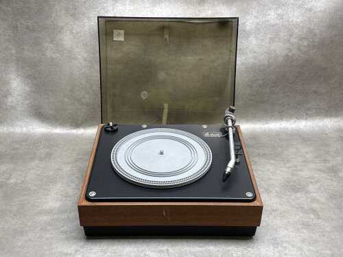 SRT Type 643 record turntable