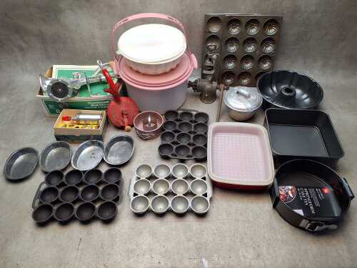 Retro kitchenalia including Tala icing set, meat mincers, Tupperware, cake tins, etc.