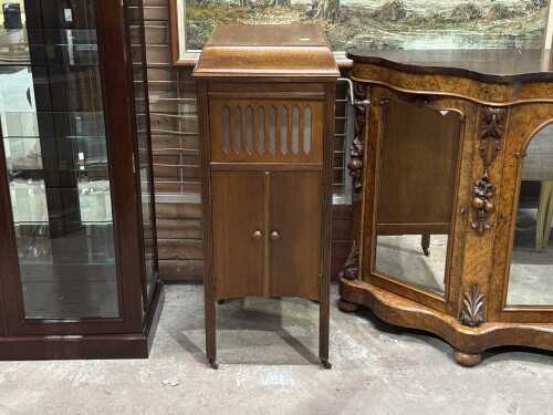 Antique phonograph cabinet