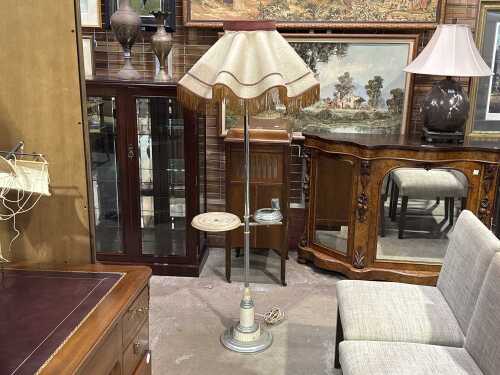 Mid century smoking ash tray with lamp