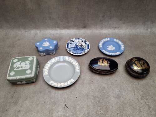 Group of porcelain pin dishes and trinket boxes including Wedgwood Jasperware, Limoges, etc.