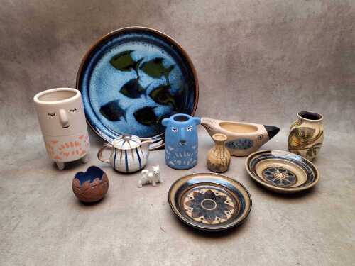 Stoneware and ceramic decorative items