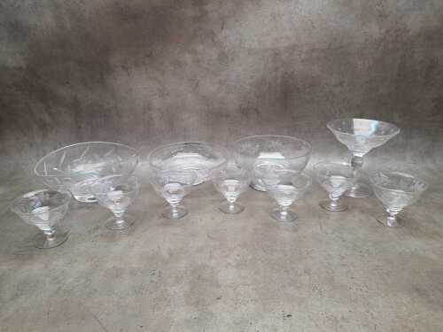 Stuart crystal serving ware, including 'Startime' comport