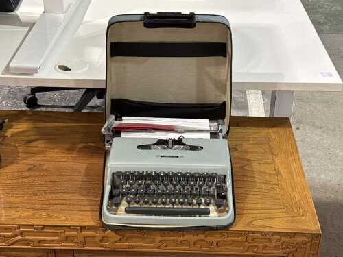 Vintage Olivetti Lettera 32 portable typewriter