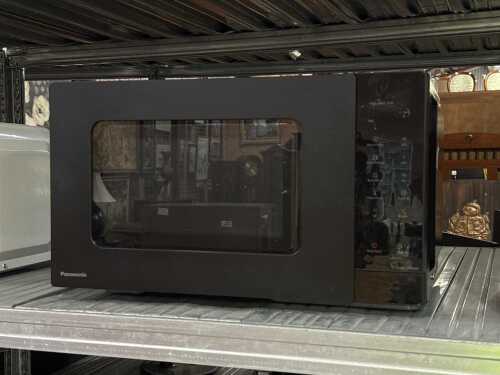Panasonic 25L 900W microwave oven
