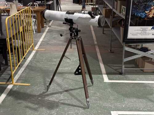Vintage Royal Japanese reflector telescope