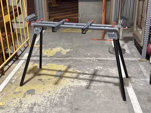 Ozito adjustable mitre saw stand