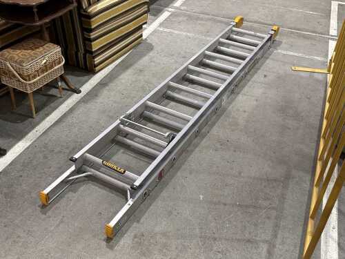 Gorilla industrial aluminium extension ladder