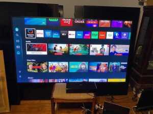 Samsung commercial display screen/smart TV with control box, on a mobile stand - 2