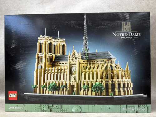 LEGO Architecture Notre-Dame RRP $279