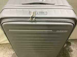 American Tourister Frontec Spinner 75cm suitcase RRP $ 499 - 3
