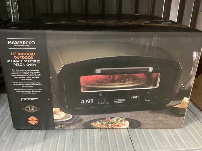 MasterPro 13" Indoor/ Outdoor Ultimate Electric Pizza Oven RRP $495