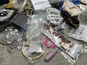 Group of Women's jewellery - 2