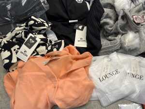 Group of Women's clothing size M - 4