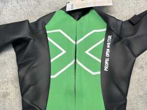 2XU Women's Propel Openwater Wetsuit size M - 2