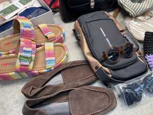 Group of Women's accessories - 4