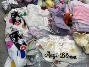 Group of baby clothing & accessories - 4